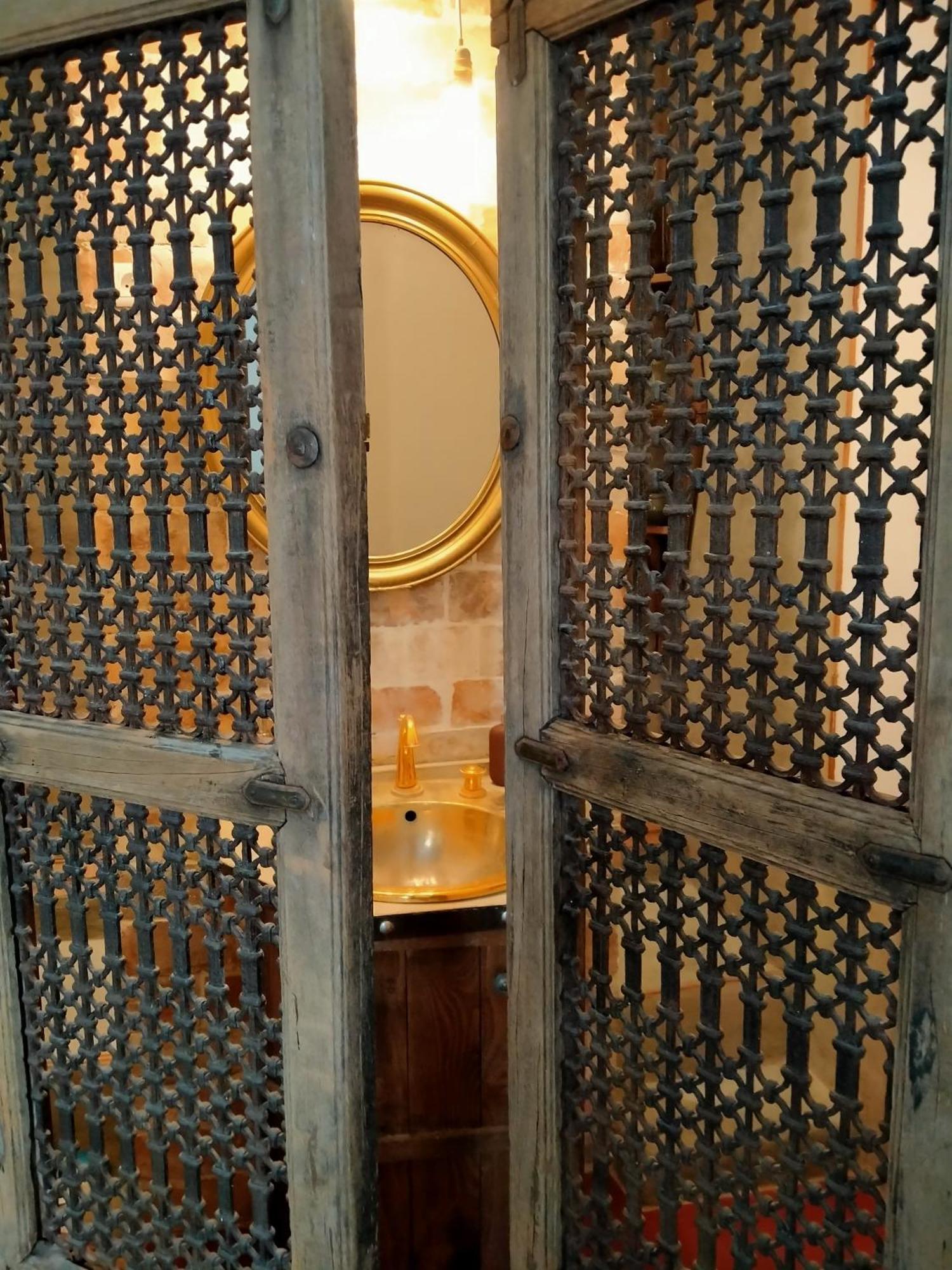 Cote Fontaine Hotel Orange  Eksteriør billede